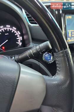Минивэн Toyota Vellfire 2012 в 