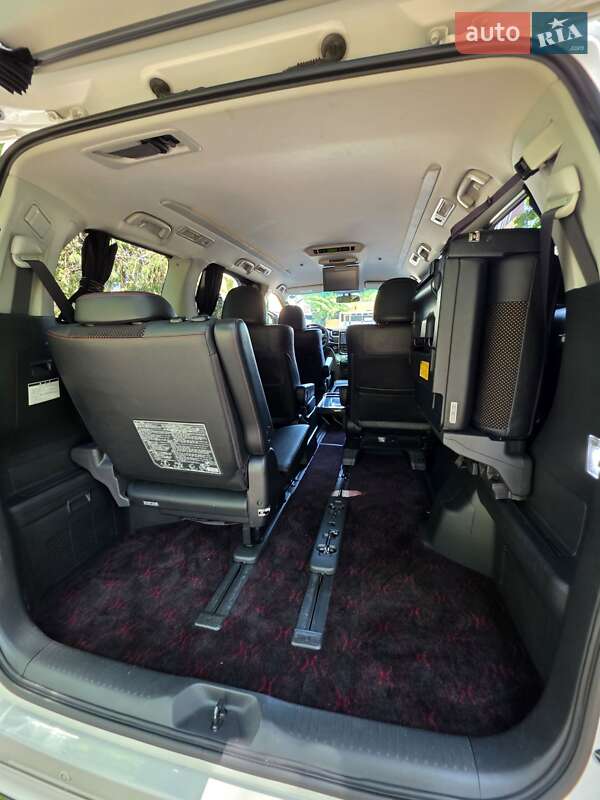 Мінівен Toyota Vellfire 2014 в Одесі