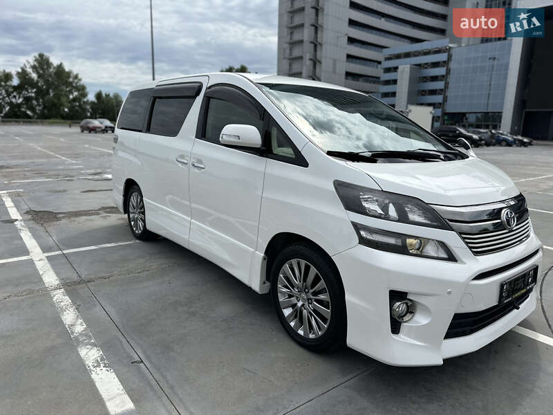 Минивэн Toyota Vellfire 2014 в Киеве