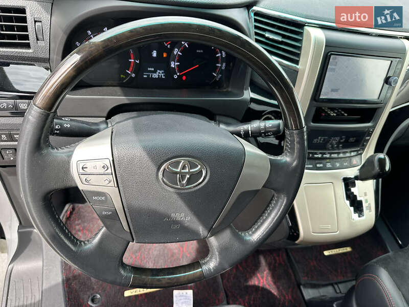 Минивэн Toyota Vellfire 2014 в Киеве