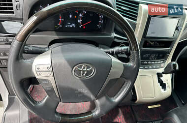 Минивэн Toyota Vellfire 2014 в 