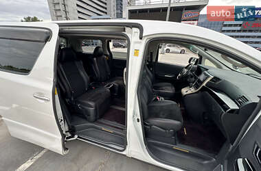 Минивэн Toyota Vellfire 2014 в 