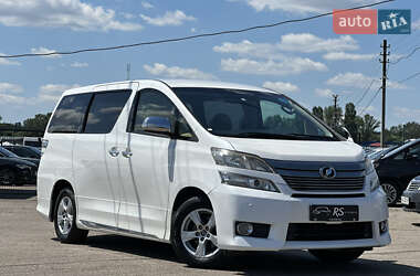 Мінівен Toyota Vellfire 2014 в Києві
