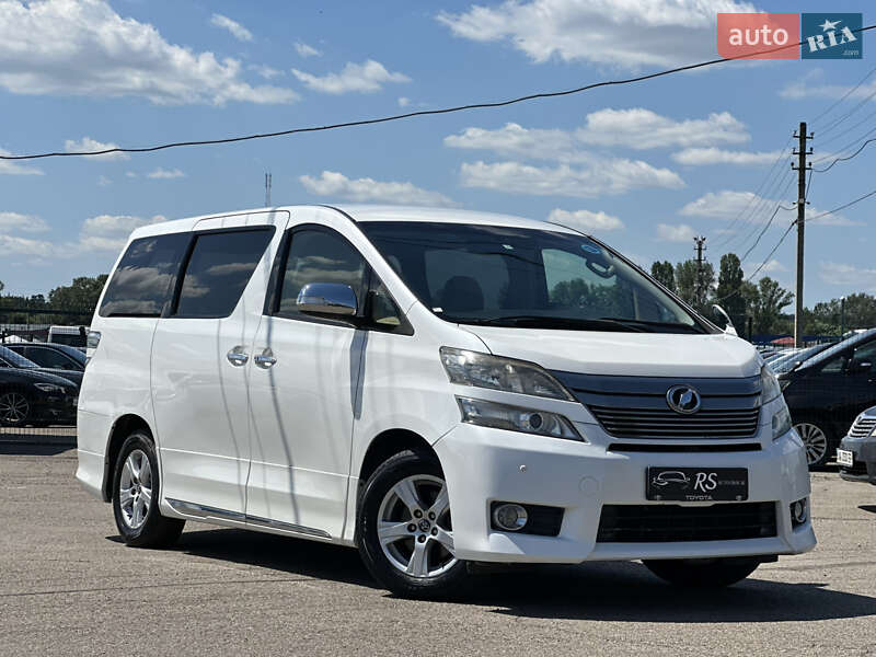 Toyota Vellfire 2014