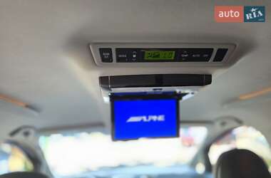 Минивэн Toyota Vellfire 2013 в 