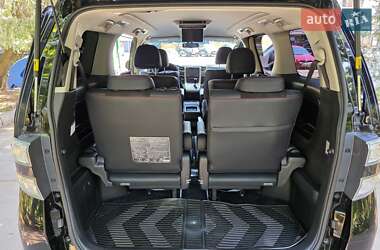Минивэн Toyota Vellfire 2013 в 
