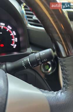 Минивэн Toyota Vellfire 2013 в 