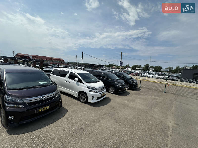 Минивэн Toyota Vellfire 2014 в Киеве