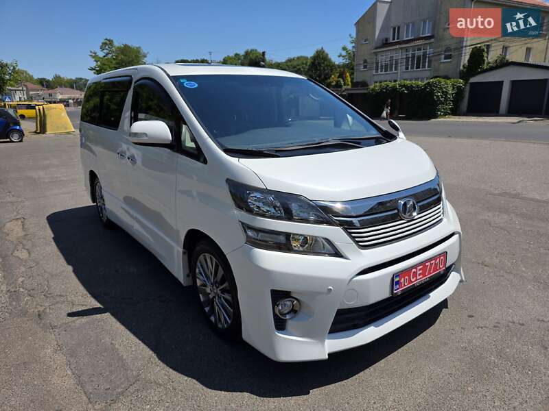 Toyota Vellfire 2012