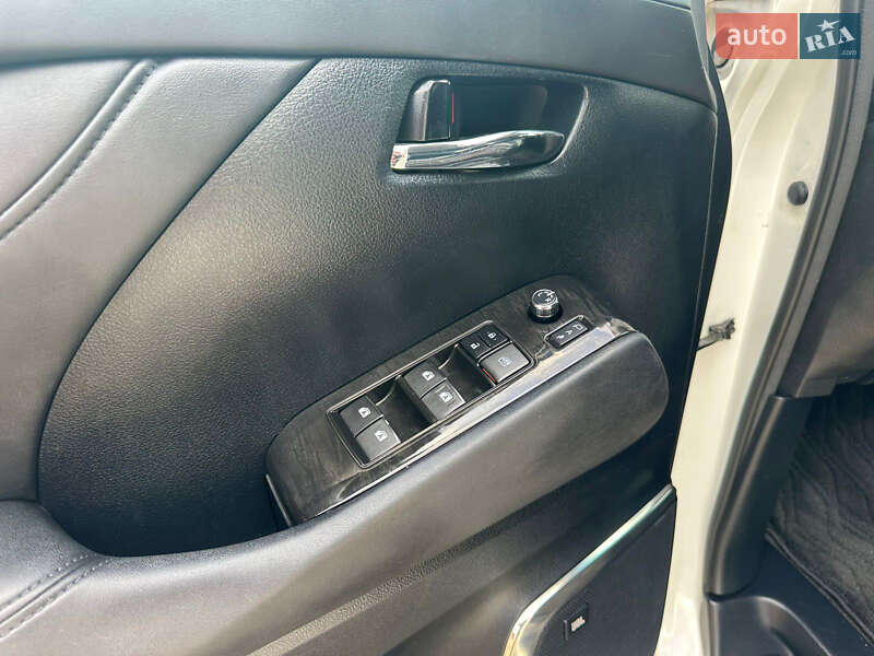 Минивэн Toyota Vellfire 2015 в Одессе фото 26 Минивэн Toyota Vellfire 2015 в Одессе