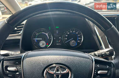 Минивэн Toyota Vellfire 2015 в 