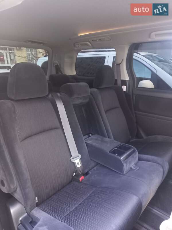 Минивэн Toyota Vellfire 2009 в Черновцах
