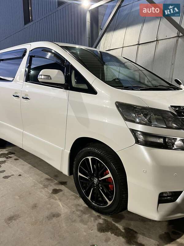 Минивэн Toyota Vellfire 2009 в Черновцах
