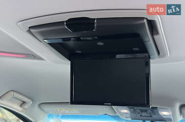 Минивэн Toyota Vellfire 2015 в 