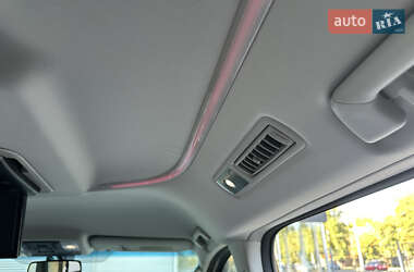 Минивэн Toyota Vellfire 2015 в 