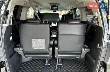 Минивэн Toyota Vellfire 2014 в 