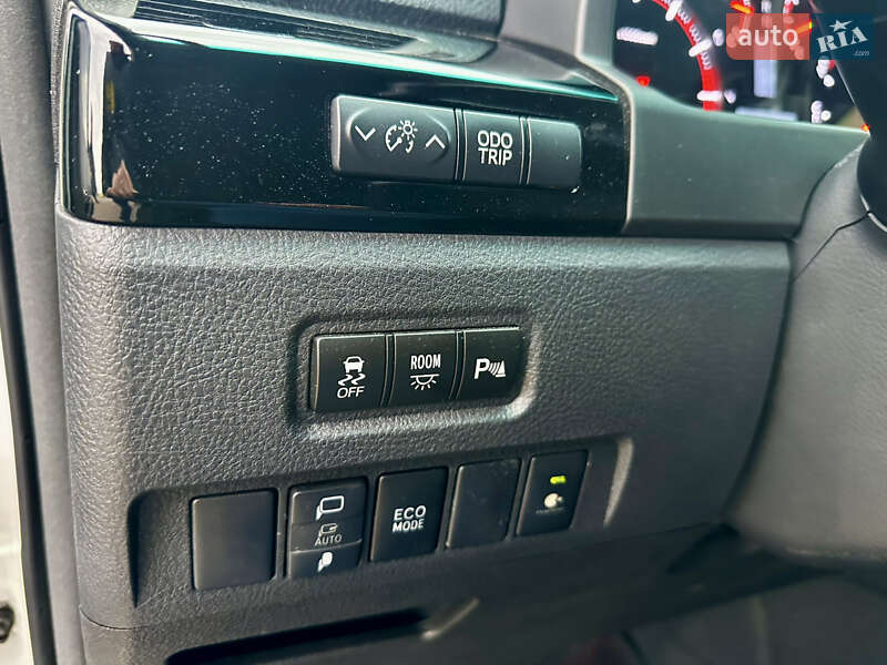 Мінівен Toyota Vellfire 2013 в Києві фото 25 Мінівен Toyota Vellfire 2013 в Києві