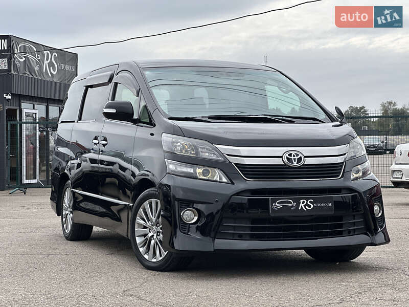 Toyota Vellfire 2014