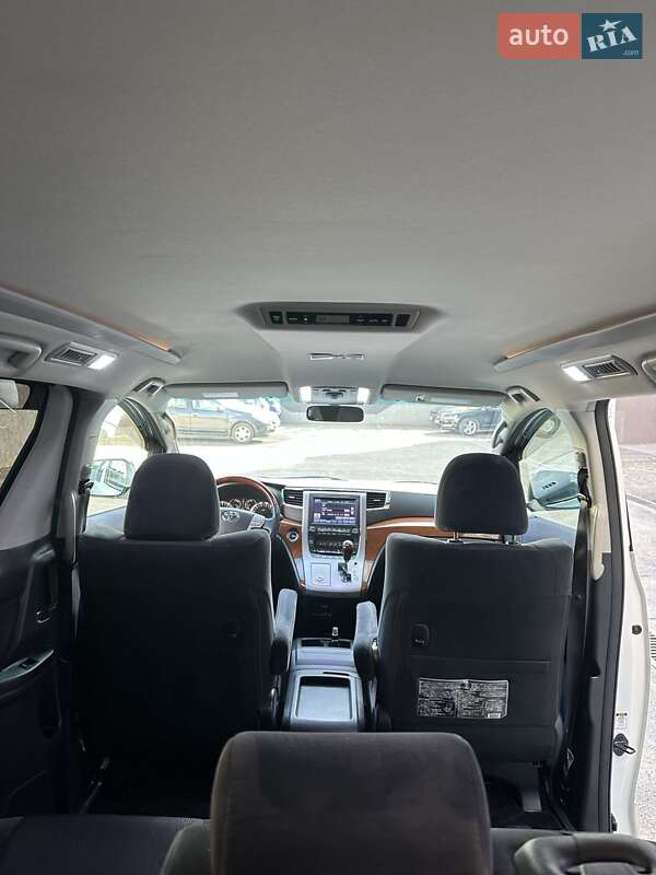 Минивэн Toyota Vellfire 2009 в Черновцах