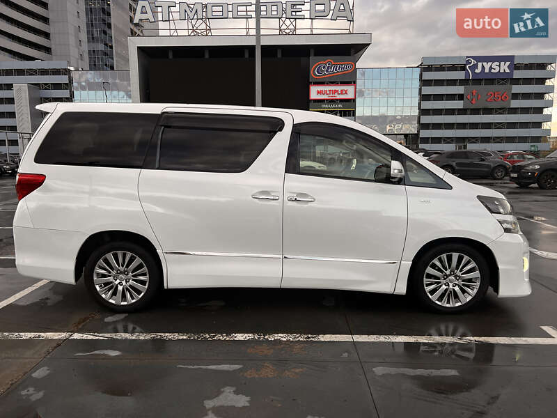Минивэн Toyota Vellfire 2013 в Киеве