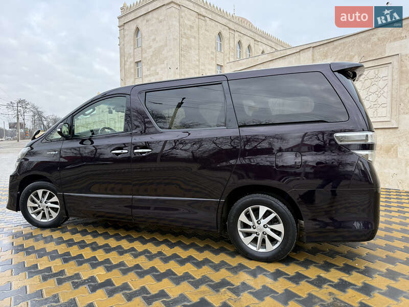 Toyota Vellfire 2014