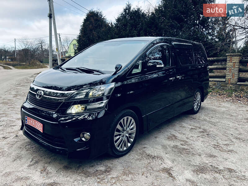 Toyota Vellfire 2014