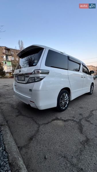 Минивэн Toyota Vellfire 2012 в Белгороде-Днестровском