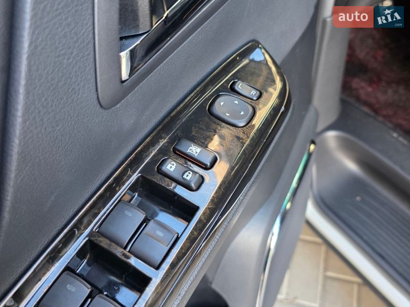 Мінівен Toyota Vellfire 2013 в Одесі