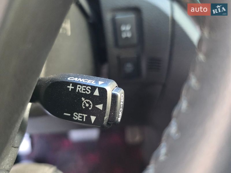 Мінівен Toyota Vellfire 2013 в Одесі