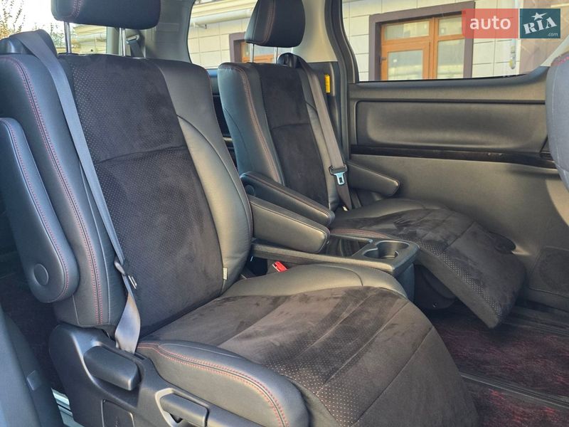 Мінівен Toyota Vellfire 2013 в Одесі