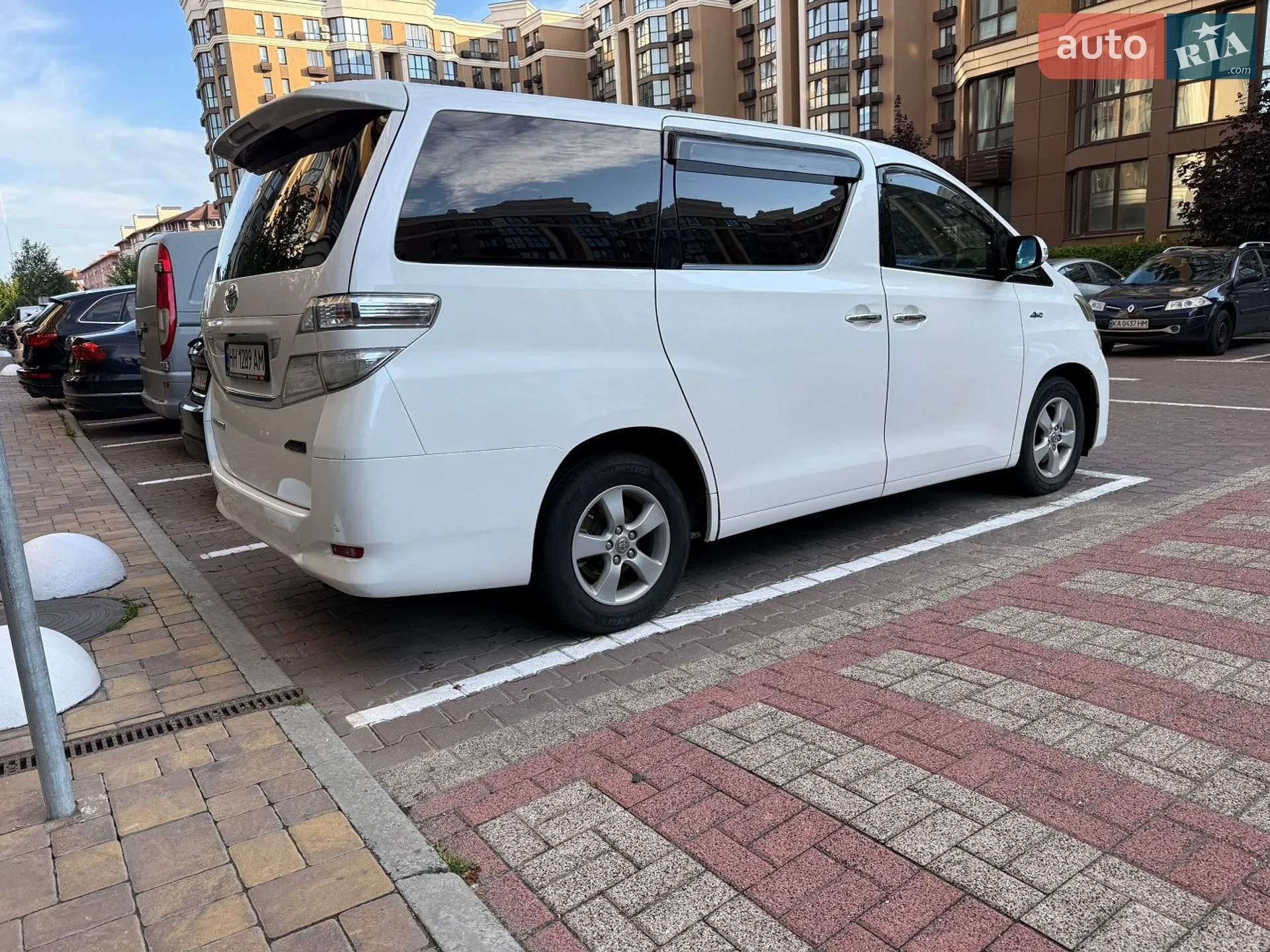 2010 Toyota Vellfire - мініатюра 4
