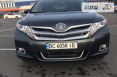 Позашляховик / Кросовер Toyota Venza 2015 в Львові