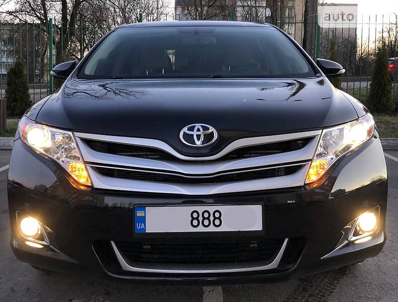 Мінівен Toyota Venza 2015 в Києві