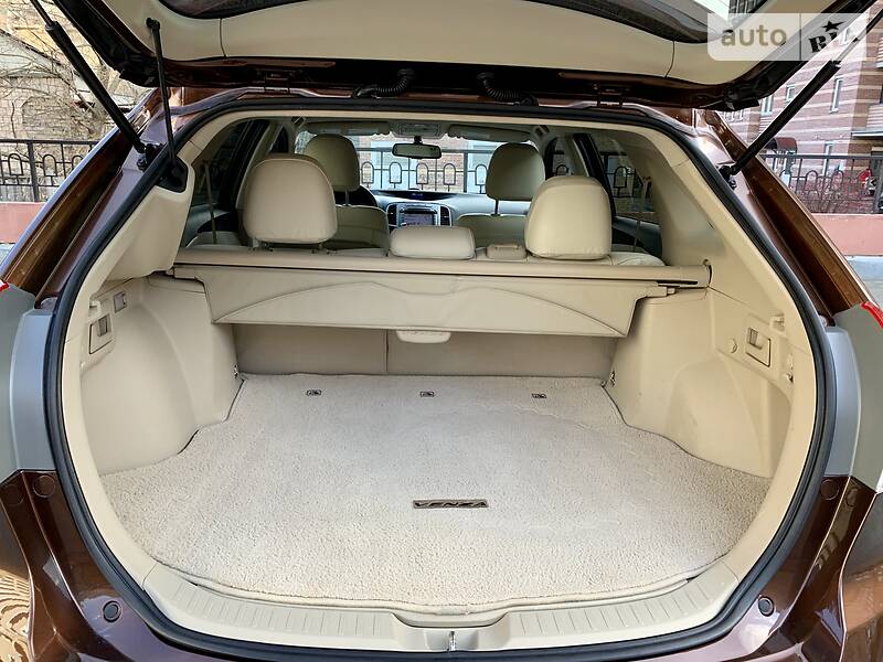 Універсал Toyota Venza 2010 в Києві