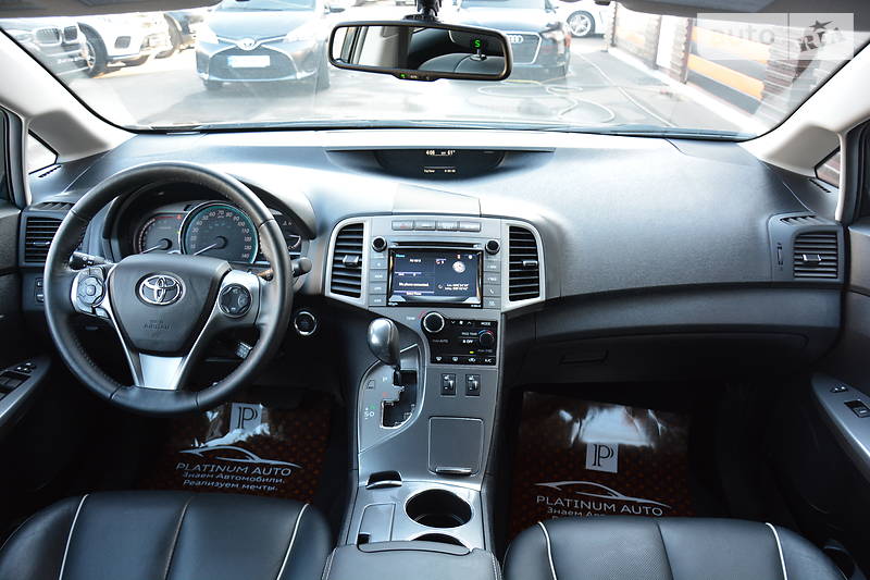 Позашляховик / Кросовер Toyota Venza 2015 в Одесі