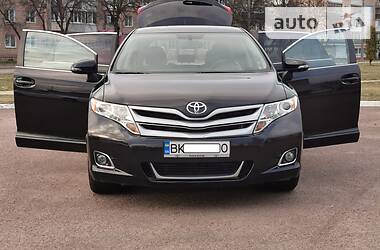 Позашляховик / Кросовер Toyota Venza 2012 в 