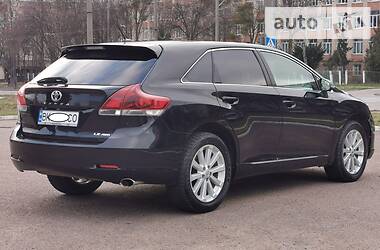 Позашляховик / Кросовер Toyota Venza 2012 в 