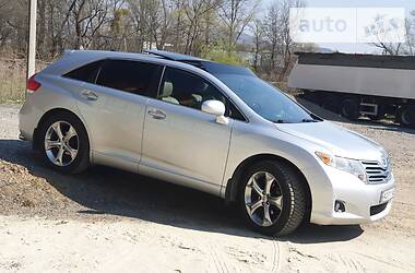 Позашляховик / Кросовер Toyota Venza 2010 в 