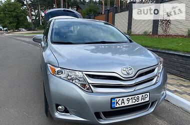 Позашляховик / Кросовер Toyota Venza 2014 в 