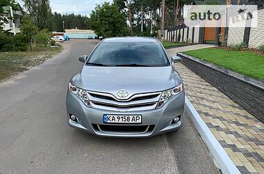 Позашляховик / Кросовер Toyota Venza 2014 в 