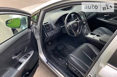 Позашляховик / Кросовер Toyota Venza 2014 в 