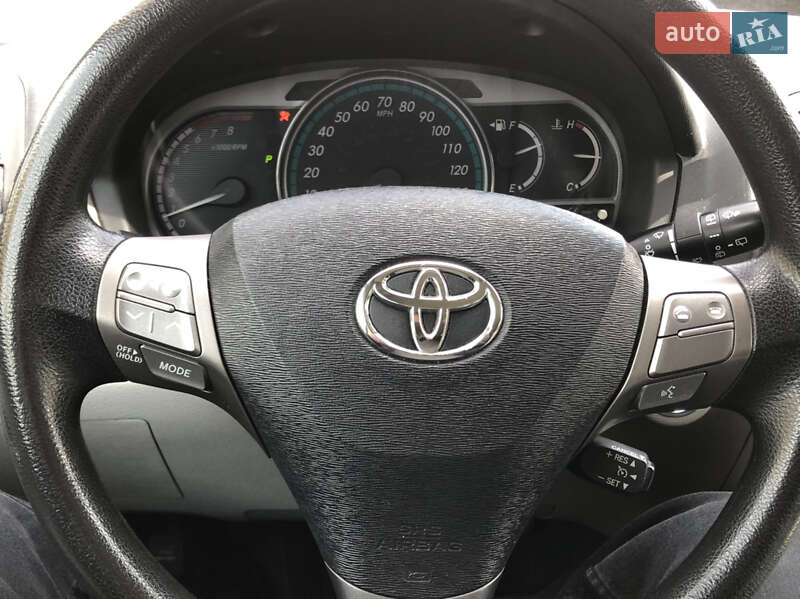 Позашляховик / Кросовер Toyota Venza 2010 в Києві