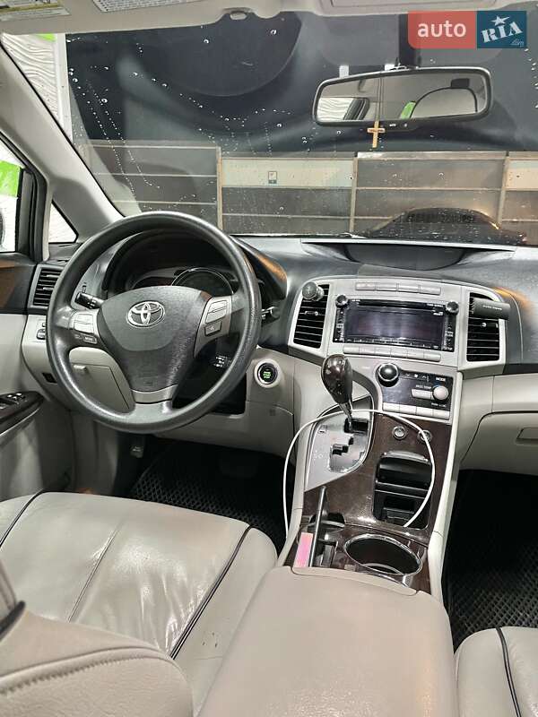 Внедорожник / Кроссовер Toyota Venza 2011 в Тернополе