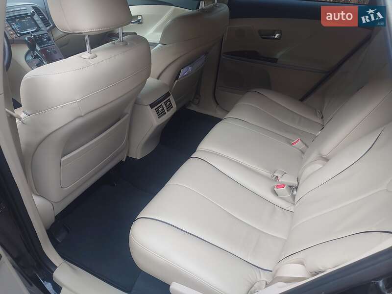 Внедорожник / Кроссовер Toyota Venza 2016 в Киеве