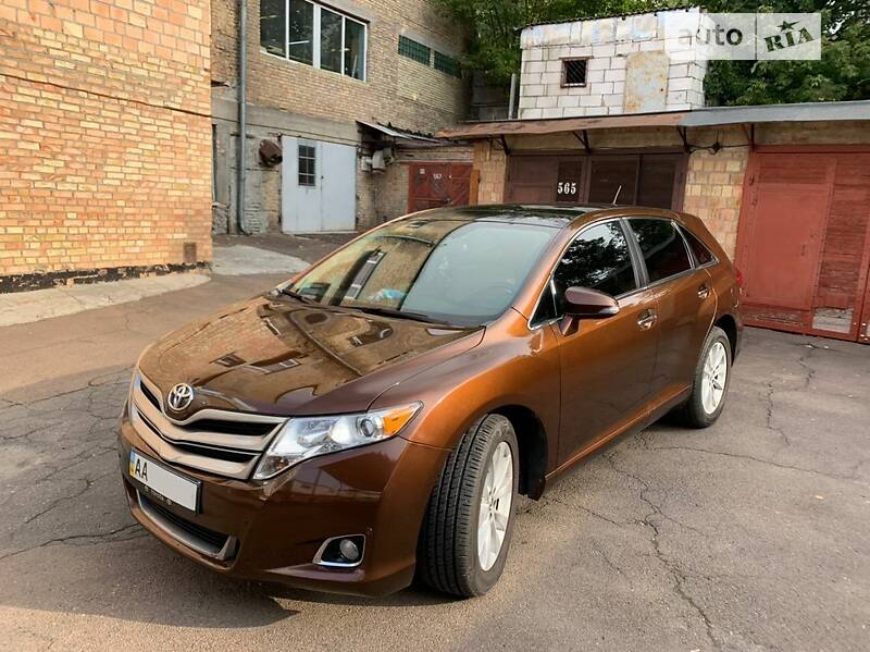 Позашляховик / Кросовер Toyota Venza 2012 в Києві