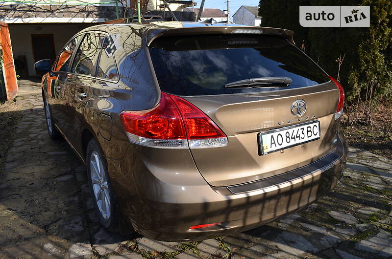 Позашляховик / Кросовер Toyota Venza 2011 в Виноградові