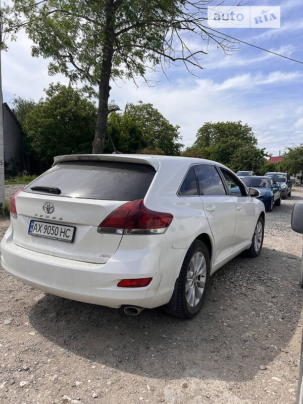 Внедорожник / Кроссовер Toyota Venza 2013 в Буче