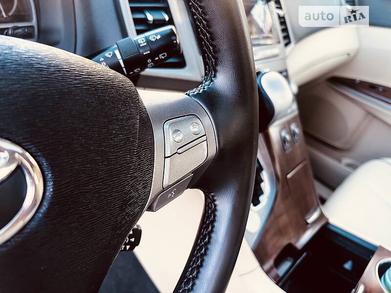 Внедорожник / Кроссовер Toyota Venza 2011 в Дубно