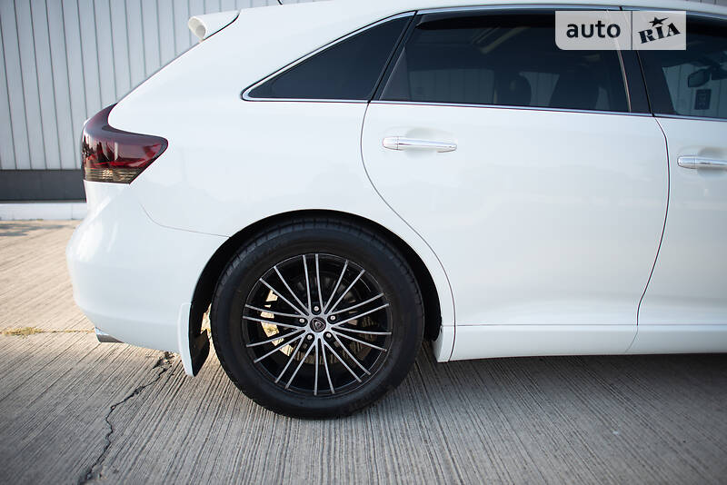 Універсал Toyota Venza 2013 в Чернівцях