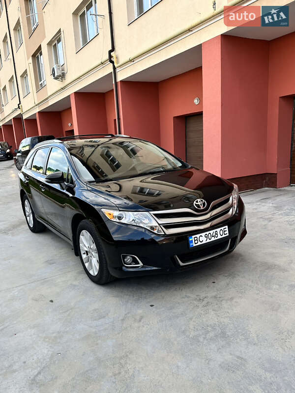Позашляховик / Кросовер Toyota Venza 2013 в Львові
